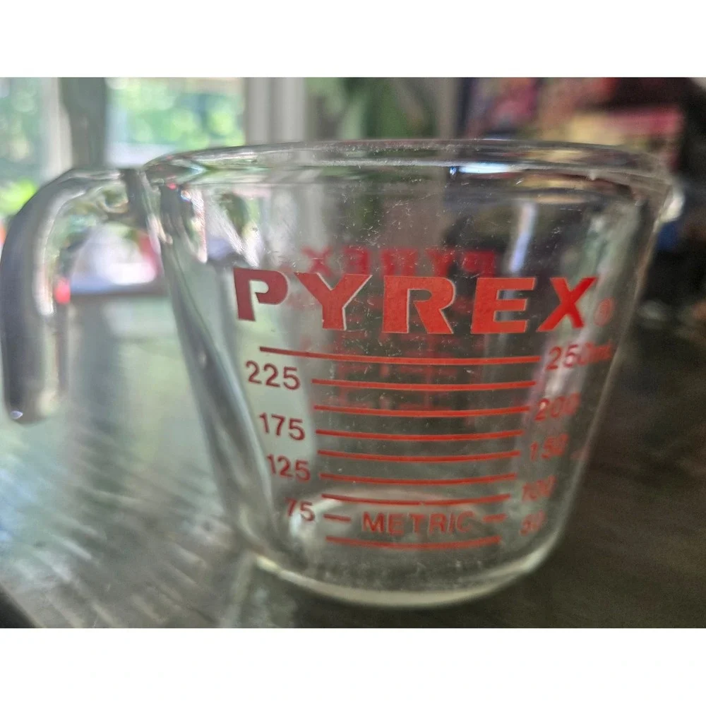 Vintage Pyrex‎ 1 Cup Glass Measuring Cup Red Lettering Model 508 Corning USA 8oz
